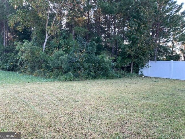 Building Photo - Act Fast on this Beautiful 4BR/2BA