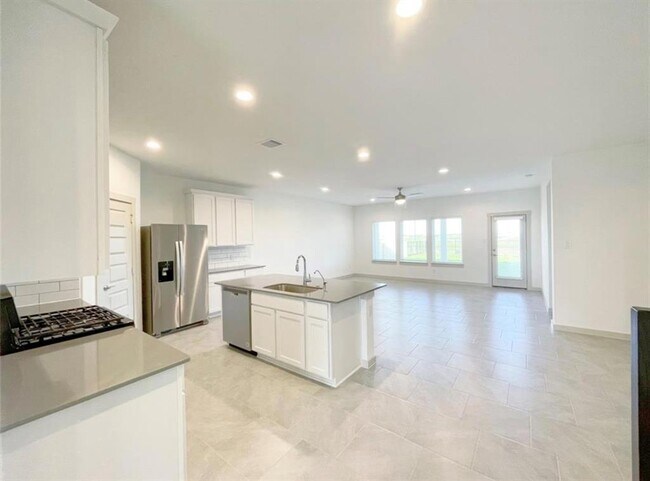 Building Photo - 28938 Yulee Mill Dr