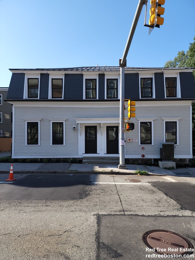 Building Photo - 201 Boylston St