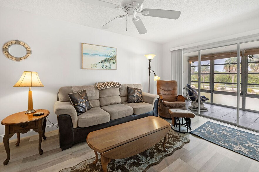 Building Photo - 2800 Indian River Blvd