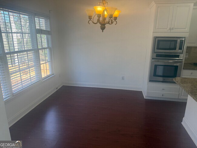 Building Photo - 261 Graymist Path SW