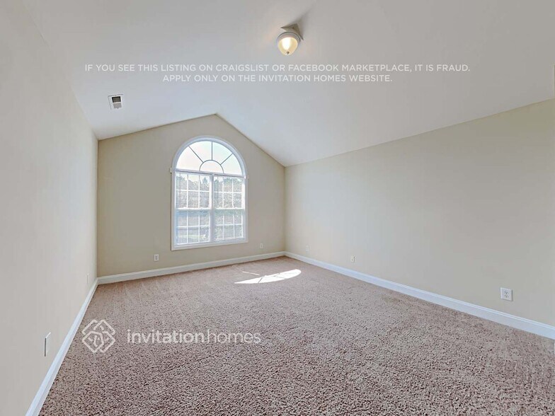 Building Photo - 1410 Nicklaus Dr