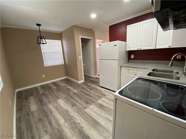 Building Photo - 537 Sacramento St