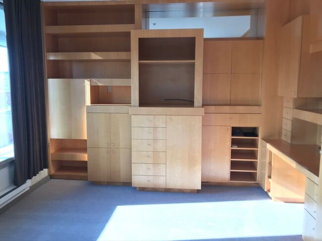 Primary Photo - Belltown Court 2 Bedroom 2 Bath Condo with...