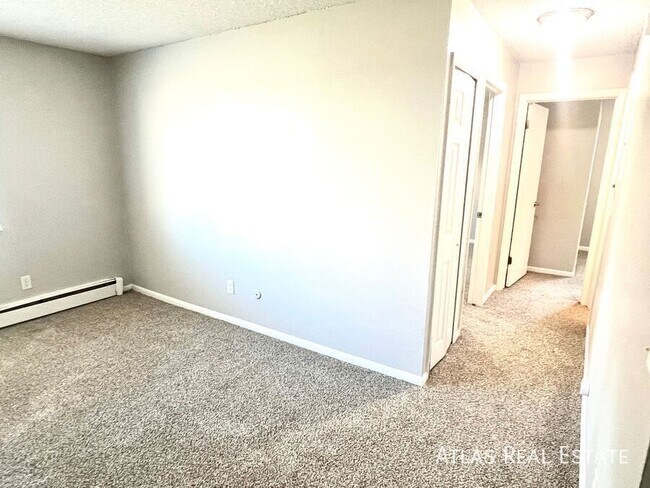 Building Photo - 405 St Vrain Pl