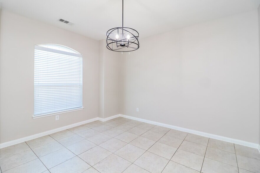 Building Photo - 13117 Tower Ln