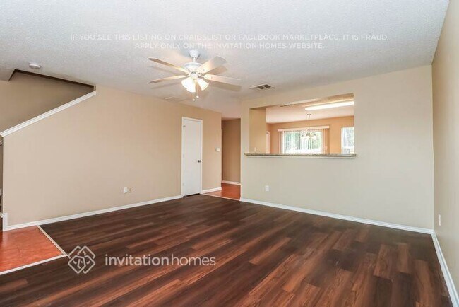 Building Photo - 646 Via Estrella