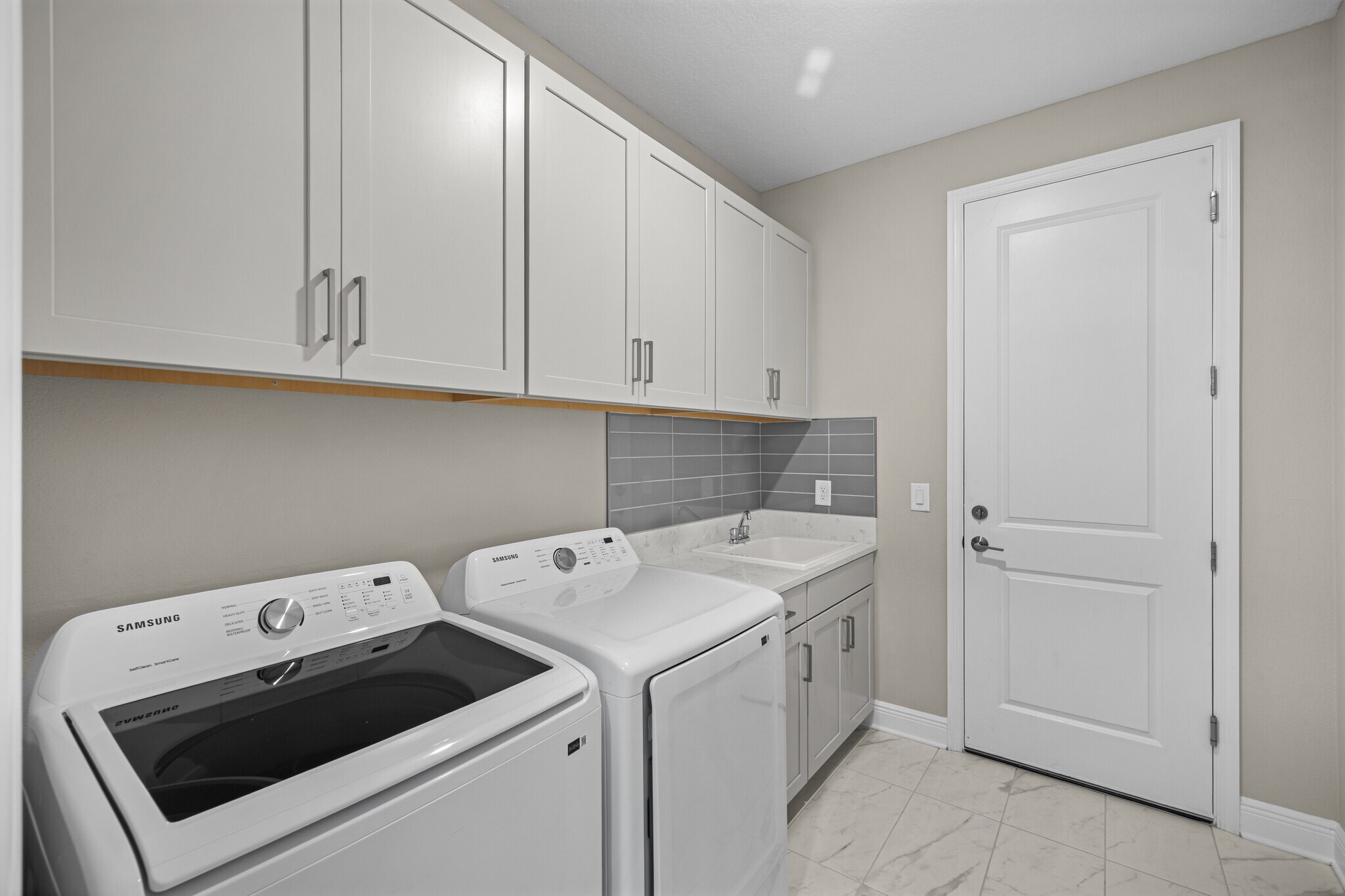 Building Photo - 17534 Savory Mist Cir