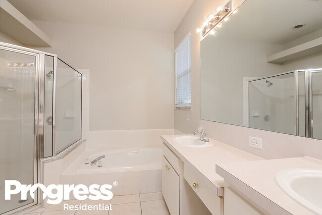 Building Photo - 28147 Brokenmead Path