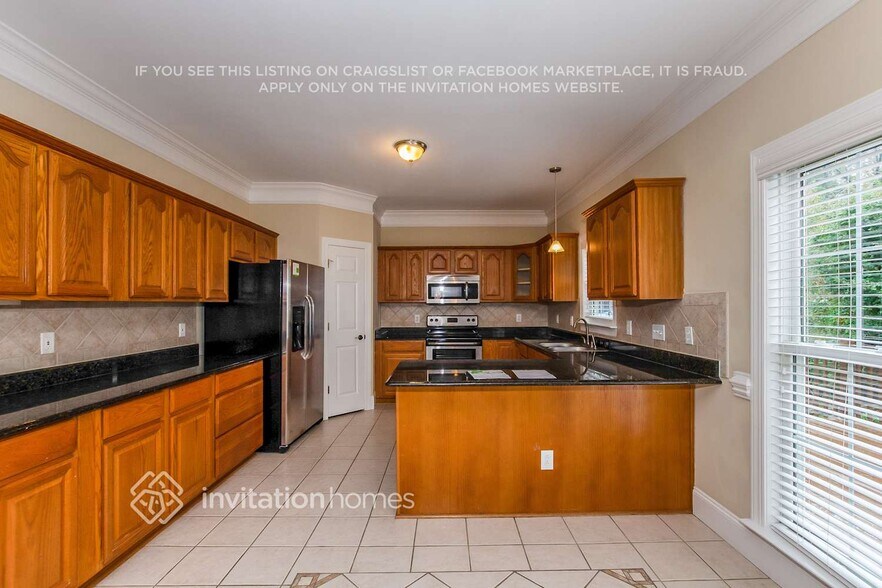 Building Photo - 9014 Sandpiper Dr
