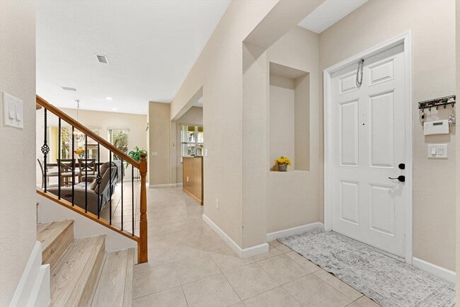 Building Photo - 6013 NW 118th Dr