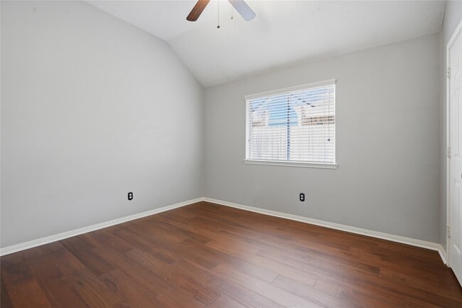 Building Photo - 3206 Ivory Pointe Dr