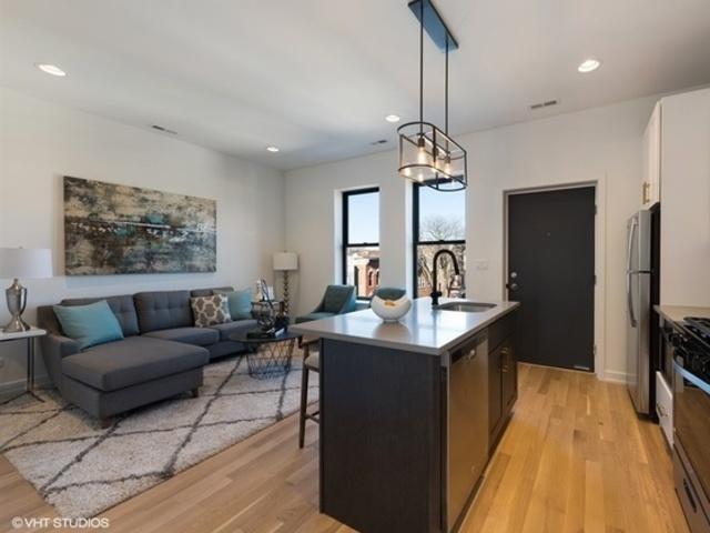 Building Photo - 3 bedroom in Chicago IL 60642
