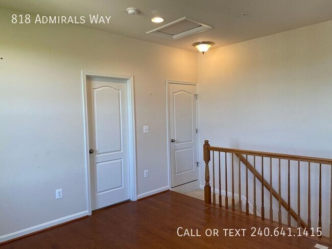 Building Photo - 818 Admirals Way