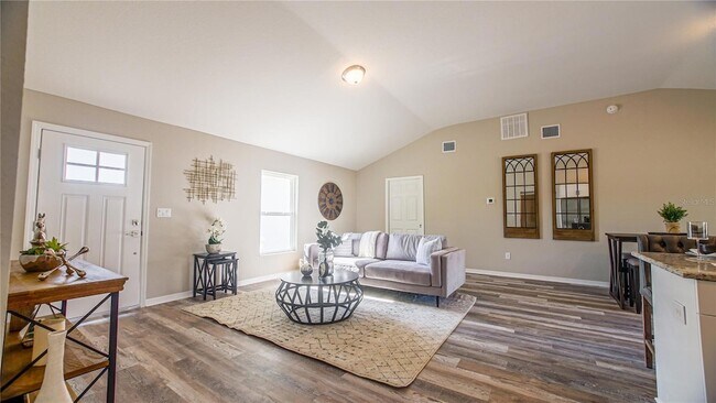 Building Photo - 44 Water Track Dr