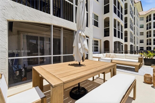 Building Photo - 2871 N Ocean Blvd