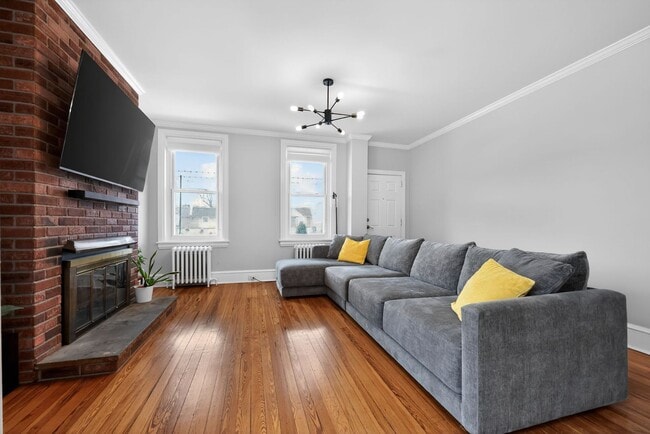 Building Photo - 4 Bedroom, 2 Bath Conshohocken Gem!