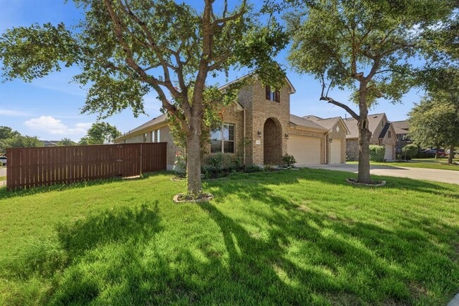 Building Photo - 2508 Hilltop Divide Ln