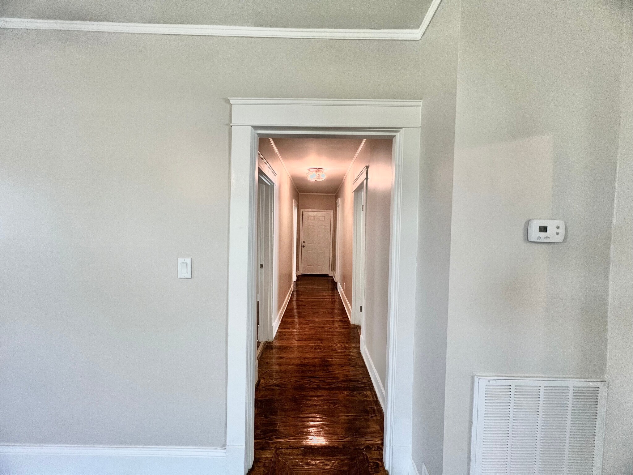 Building Photo - 2101 Hoitt Ave