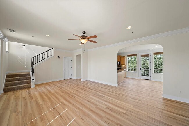 Building Photo - 5592 Diamond Ridge Dr