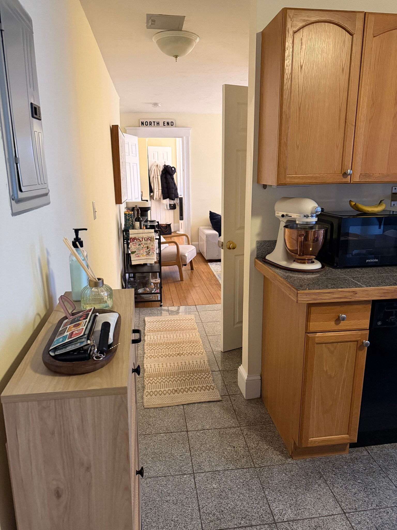 Building Photo - 222 Hanover St