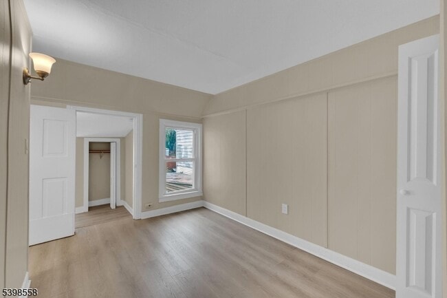 Building Photo - 116 Mercer St