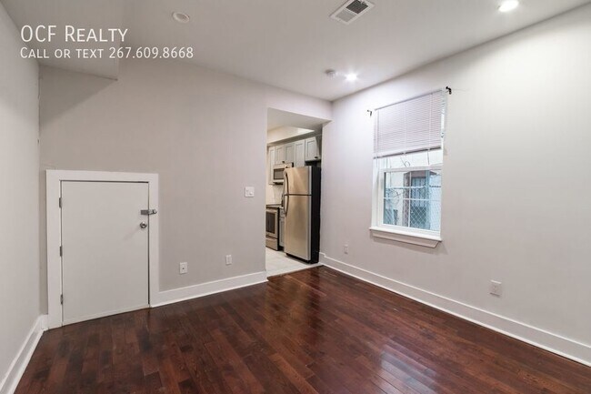 Building Photo - 46 S 44th St
