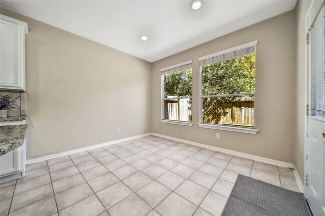 Building Photo - 111 W Burberry Cir