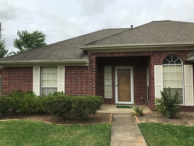 Primary Photo - 2922 Russett Pl W