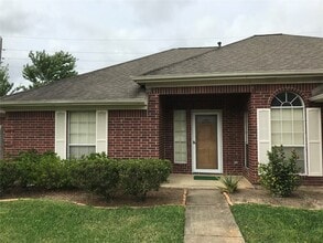 Building Photo - 2922 Russett Pl W