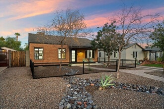 Building Photo - 1629 N 16th Ave