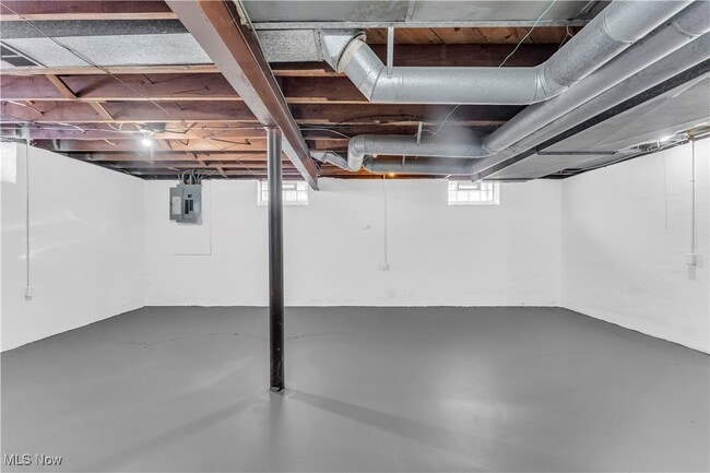 Building Photo - 12521 Park Knoll Dr