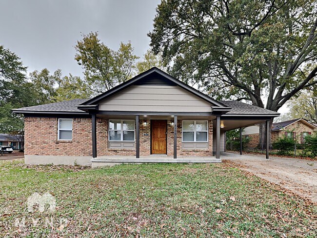 Building Photo - 8206 Whitehead Dr