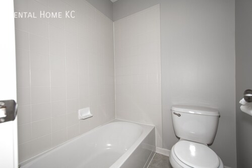 Building Photo - 2-bed, 2.5-bath 2-story Townhouse w/Finish...