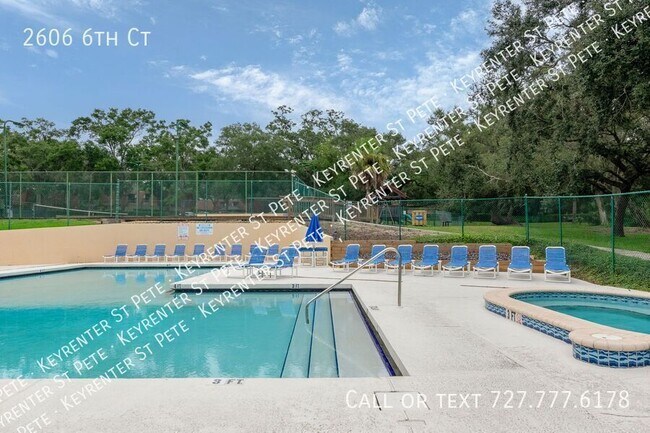 Building Photo - 2606 6th Ct