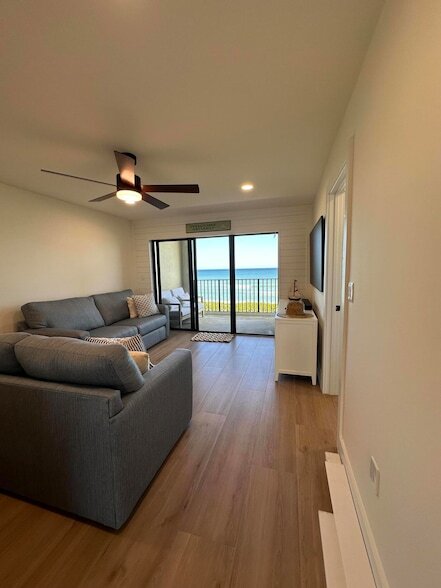 Building Photo - 7430 S Ocean Dr