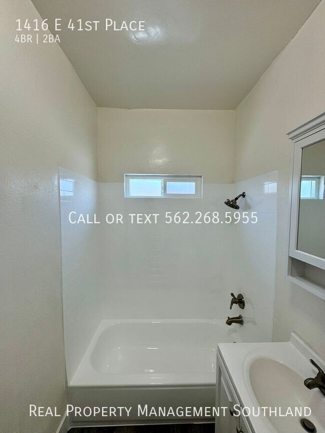 Building Photo - 1416 E 41st Pl