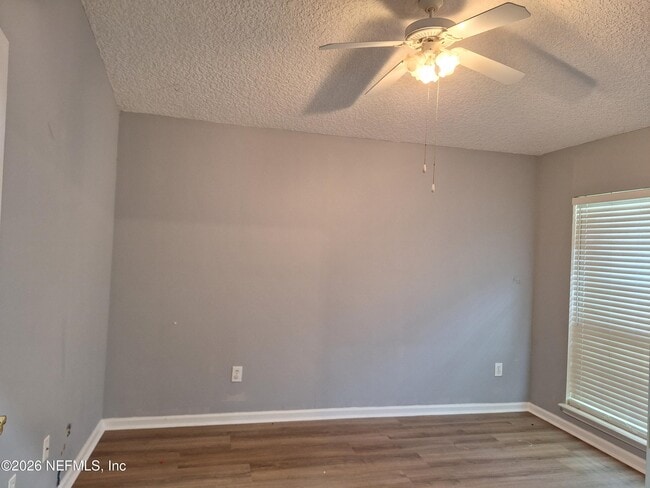 Building Photo - 513 White Jasmine Way