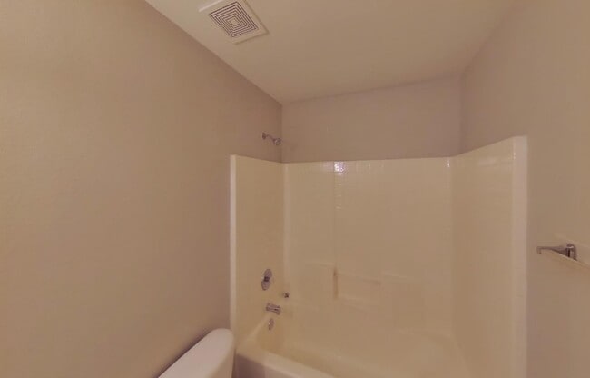 Building Photo - Comfortable 4-Bedroom Property Ready to Move In