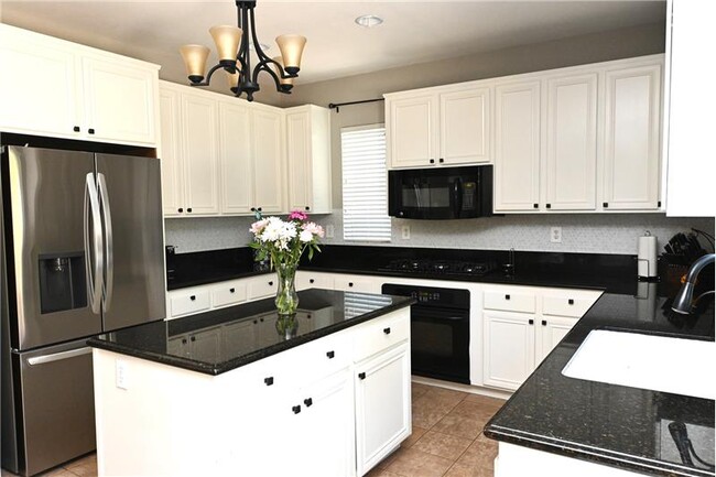 Building Photo - 930 Prism Dr