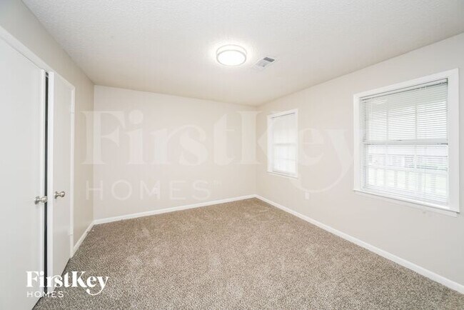 Building Photo - 6319 Solway Dr
