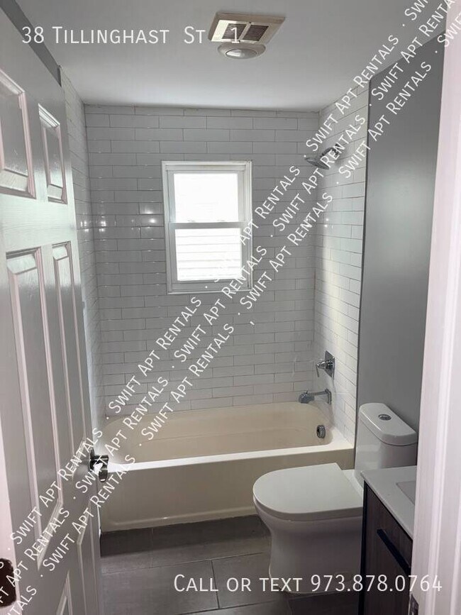 Building Photo - 38 Tillinghast St