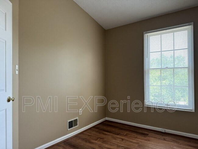Building Photo - 12744 Wedgedale Ct