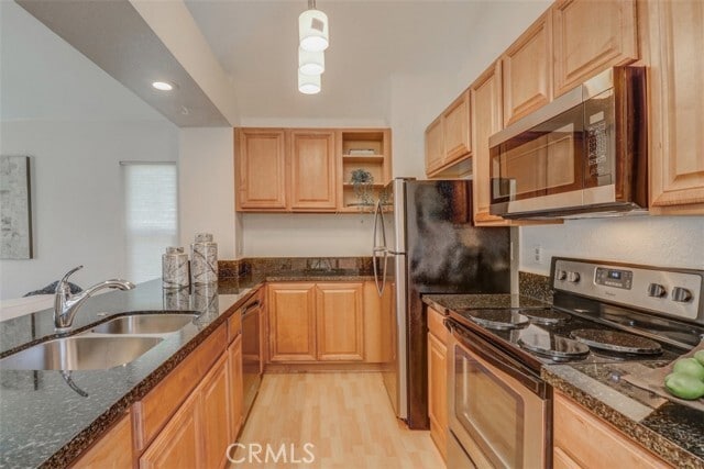 Building Photo - 2 Aruba St