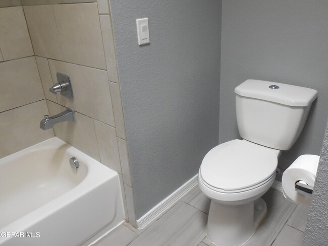 Building Photo - 12867 Ivelet Ct