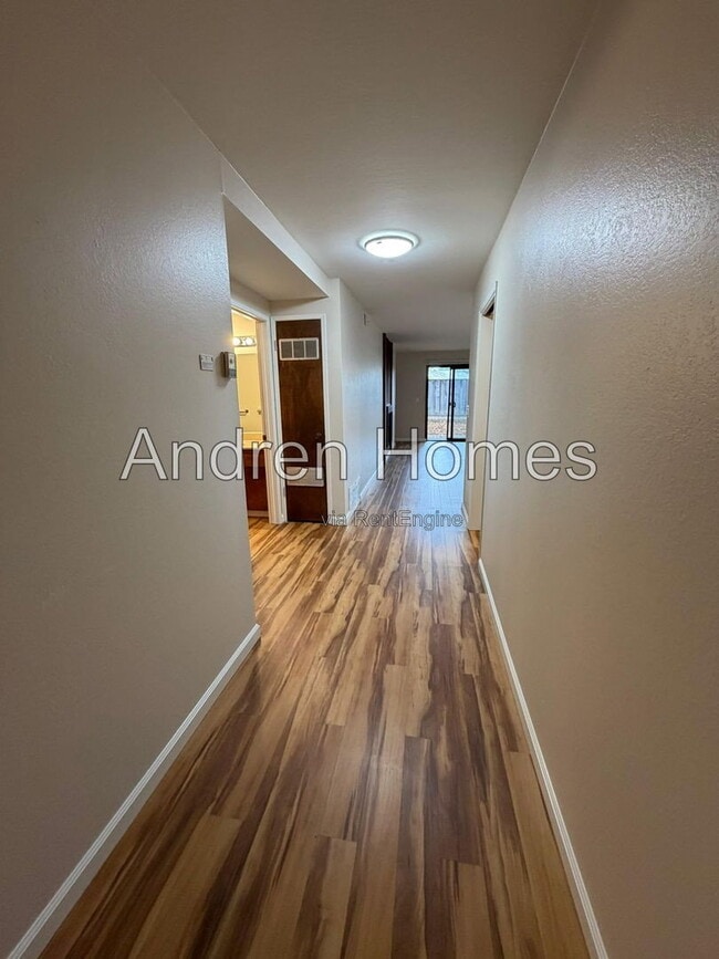 Building Photo - 150 Sea Ridge Ct