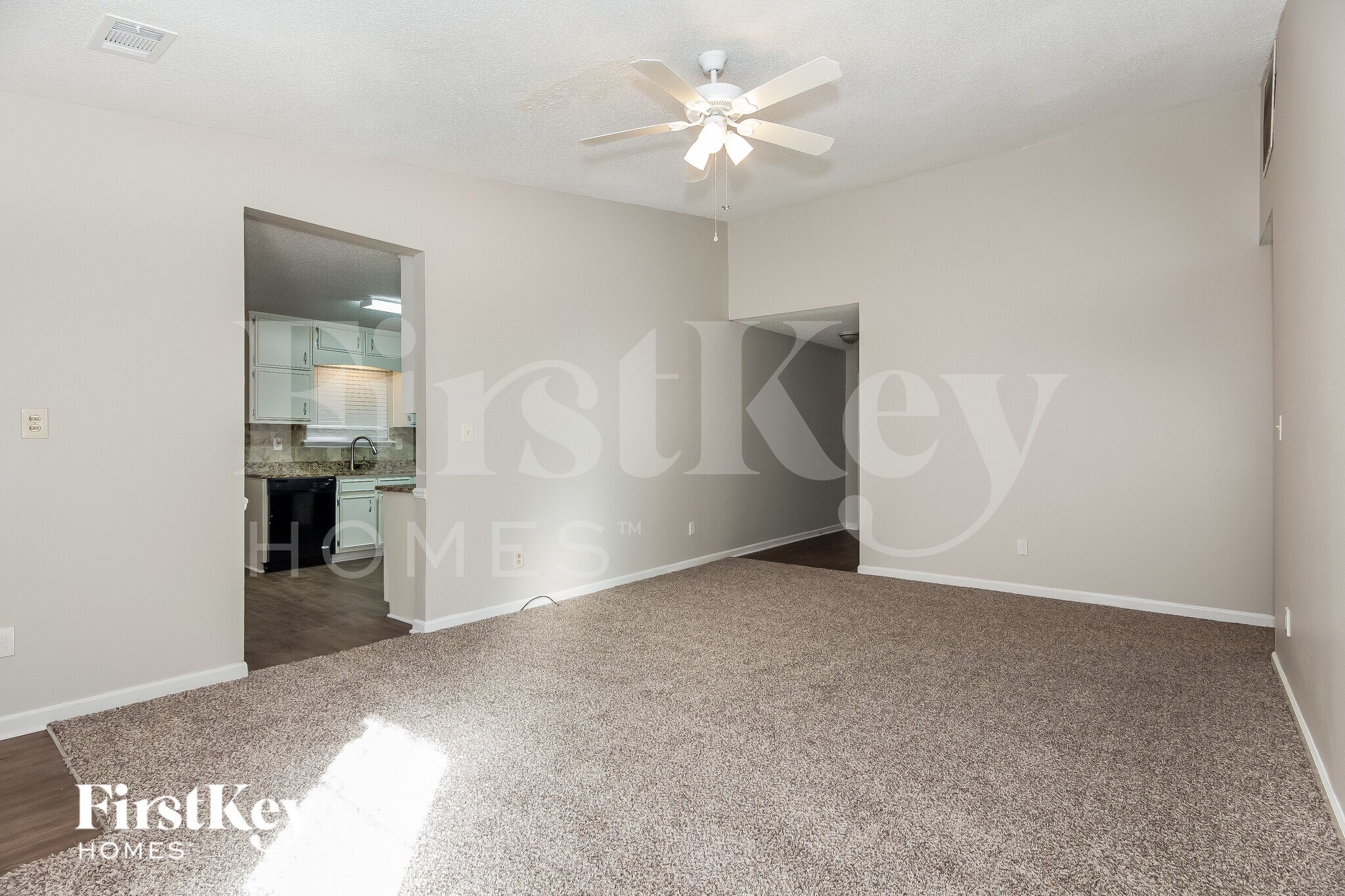 Building Photo - 150 Domino Ct