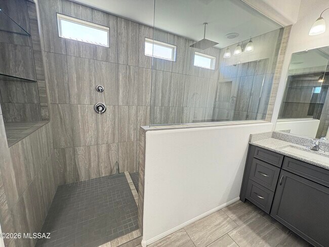 Building Photo - 10237 E Iron Horse Trail