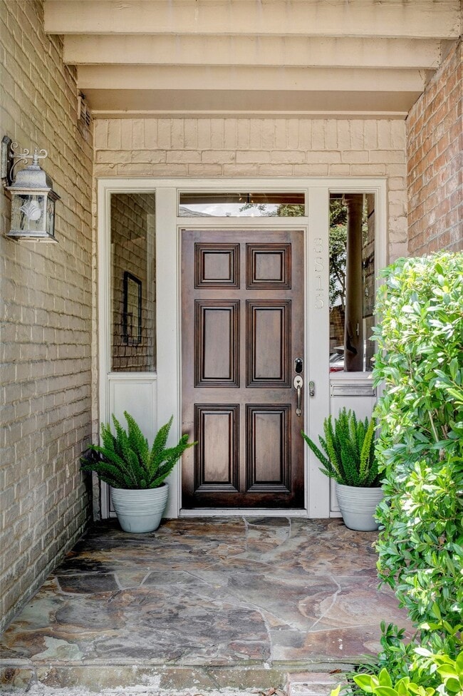 Building Photo - 3815 Wakeforest St