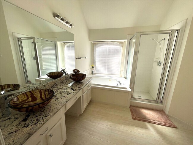 Building Photo - 6219 Fox Wind Ct